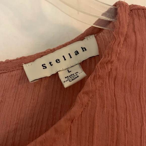 Stellah dusty rose crinkle gauze top with long ruffled bell sleeves - Picture 3 of 6